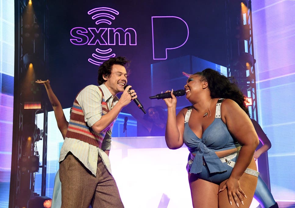 https://static.independent.co.uk/s3fs-public/thumbnails/image/2020/01/31/09/Harry-Styles-Lizzo.jpg?w968h681