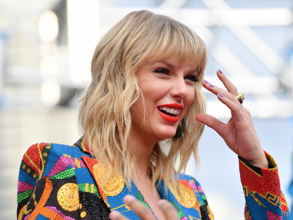 Taylor Swift thanks comedian Nikki Glaser for apologising after body-shaming her