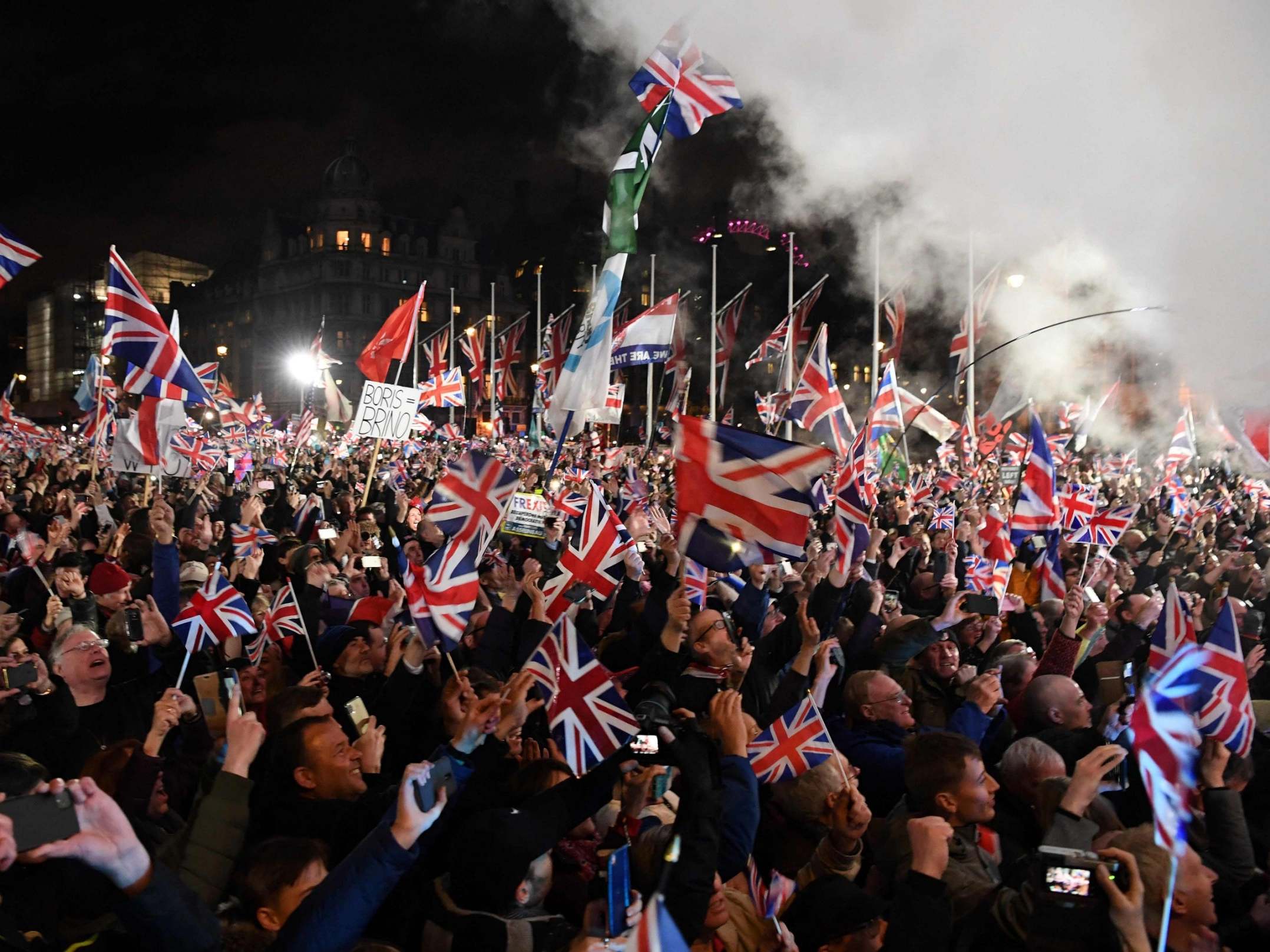 Brexit: Arrests in London and Glasgow as crowds gather to mark departure from EU