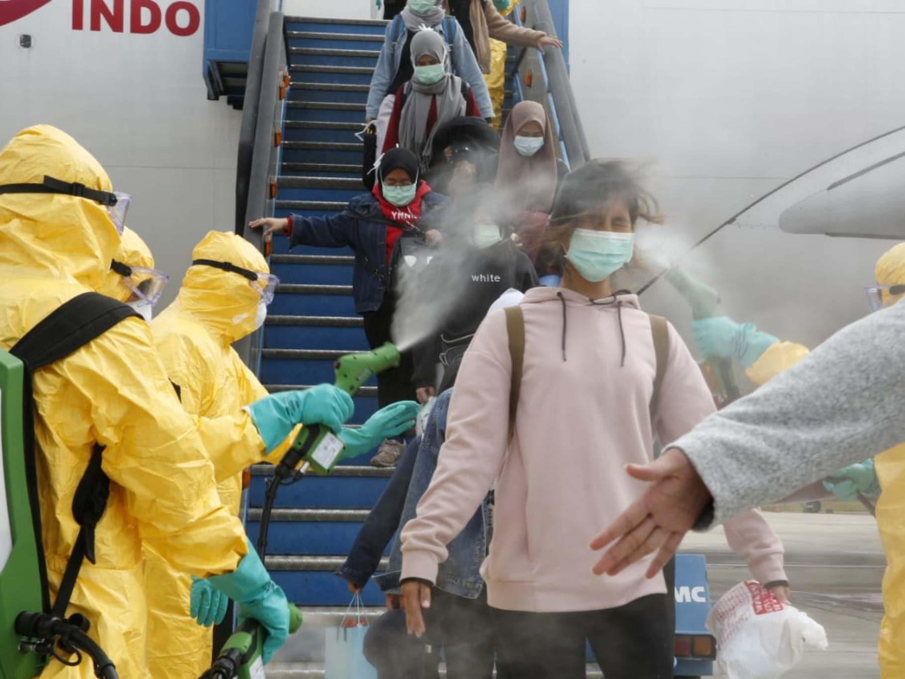 Coronavirus: Second flight evacuates Britons from Wuhan