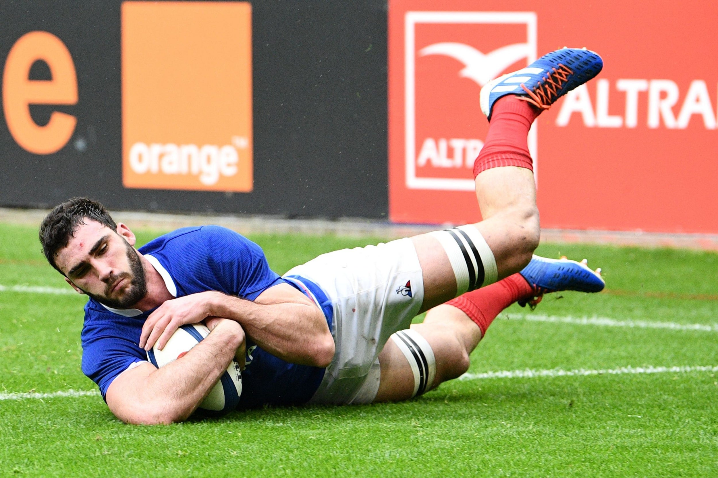 France captain Ollivon took advantage of England switching off to score (AFP via Getty)