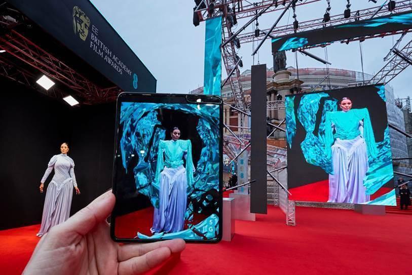 Maya Jama debuted the world’s first 5G-powered augmented reality dress on the Baftas red carpet (Baftas/EE)