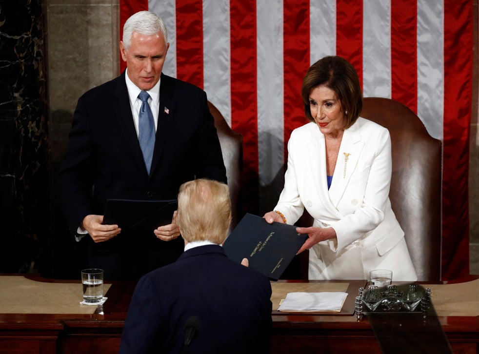 Trump Shuns Pelosi Handshake And Pivots To Re Election Campaign In State Of The Union The Independent The Independent