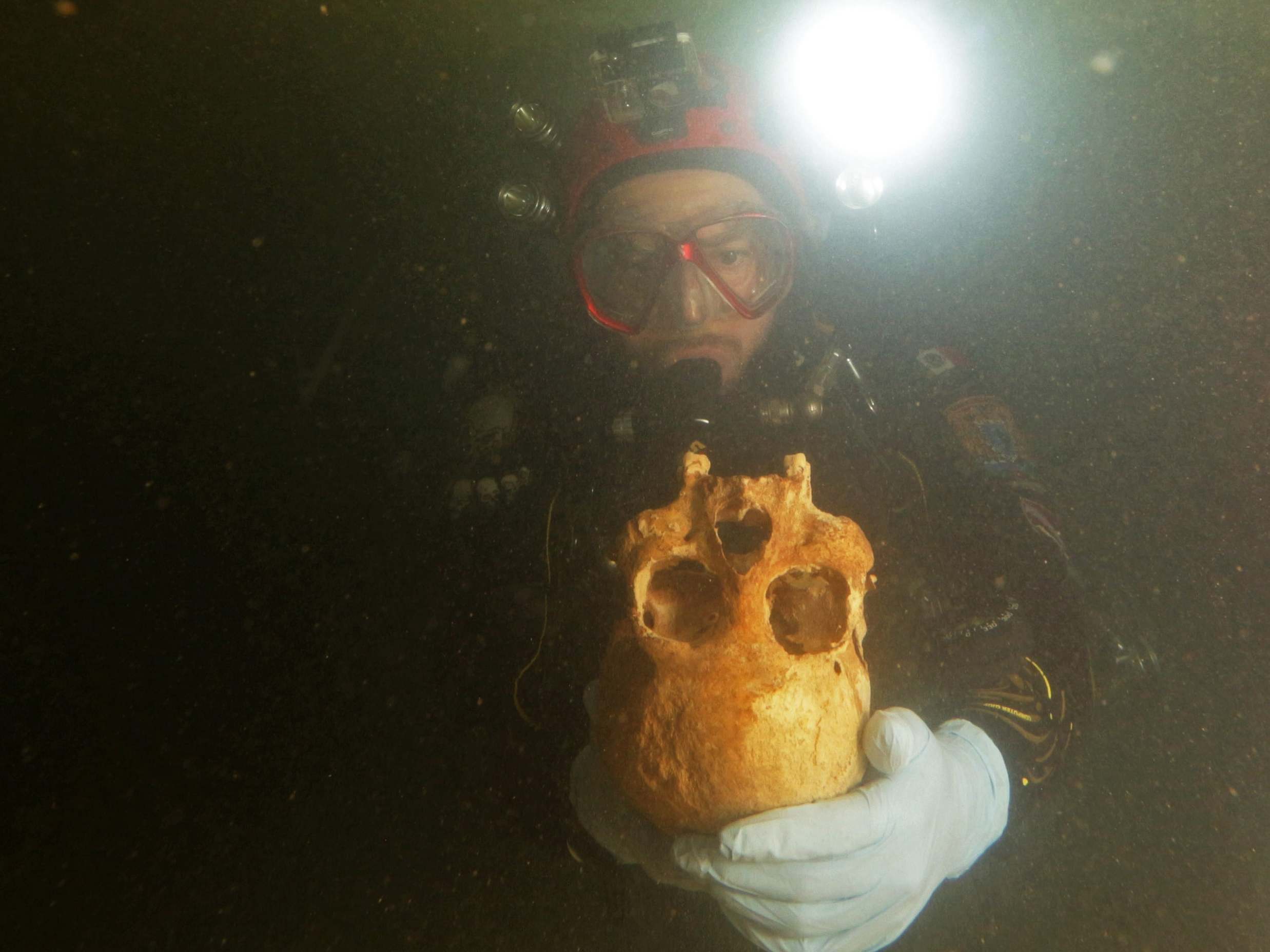 10,000-year-old skeleton challenges theory of how humans arrived in Americas