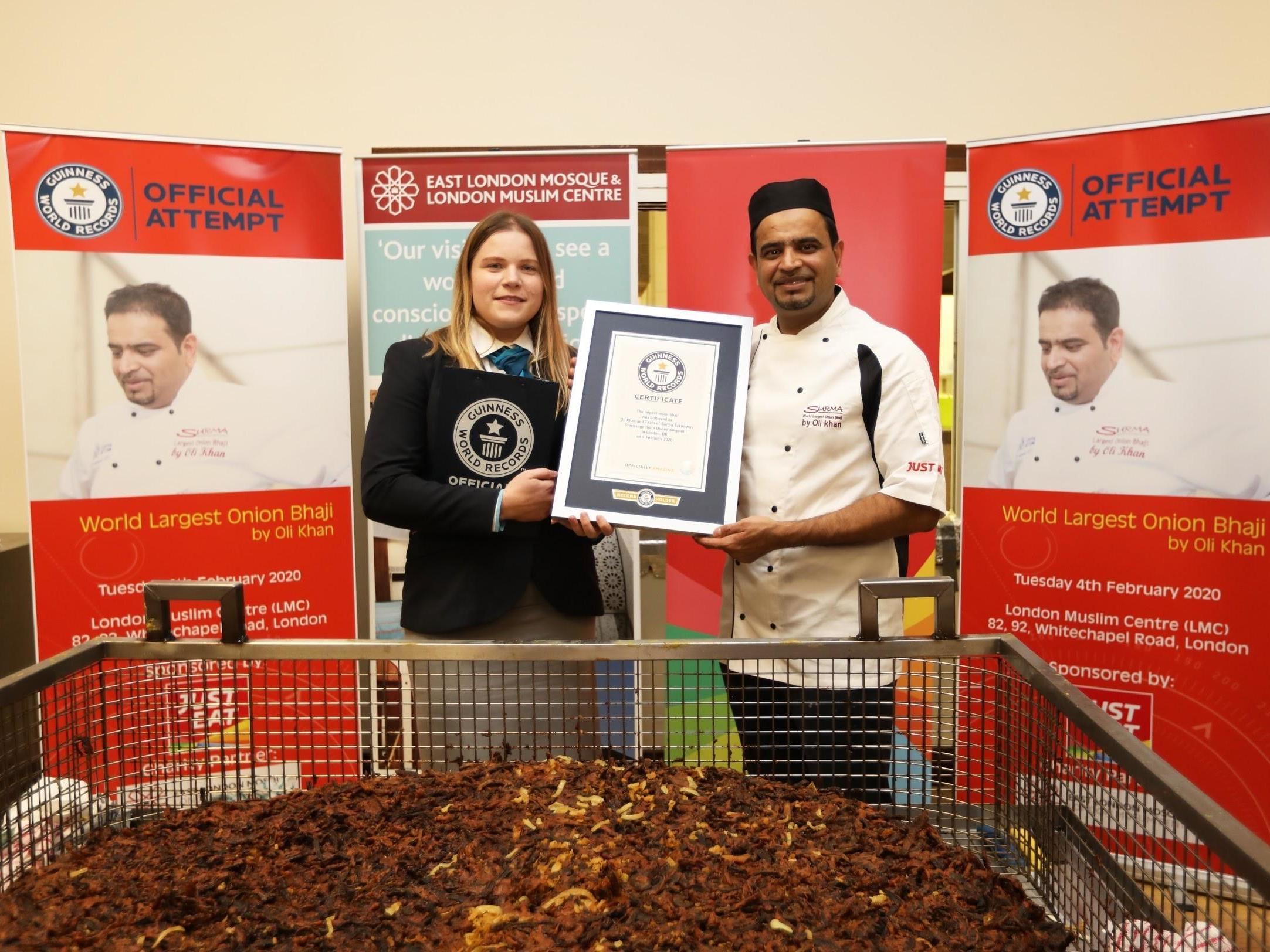 Guinness World Record: Chef feeds hundreds of homeless people in London with world's largest onion bhaji