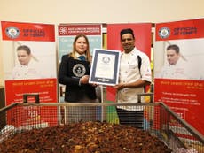 Chef feeds hundreds of homeless with world’s largest onion bhaji