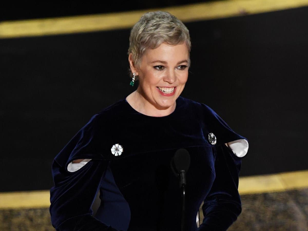 Oscars 2020: Olivia Colman delights audience with hilarious cameo