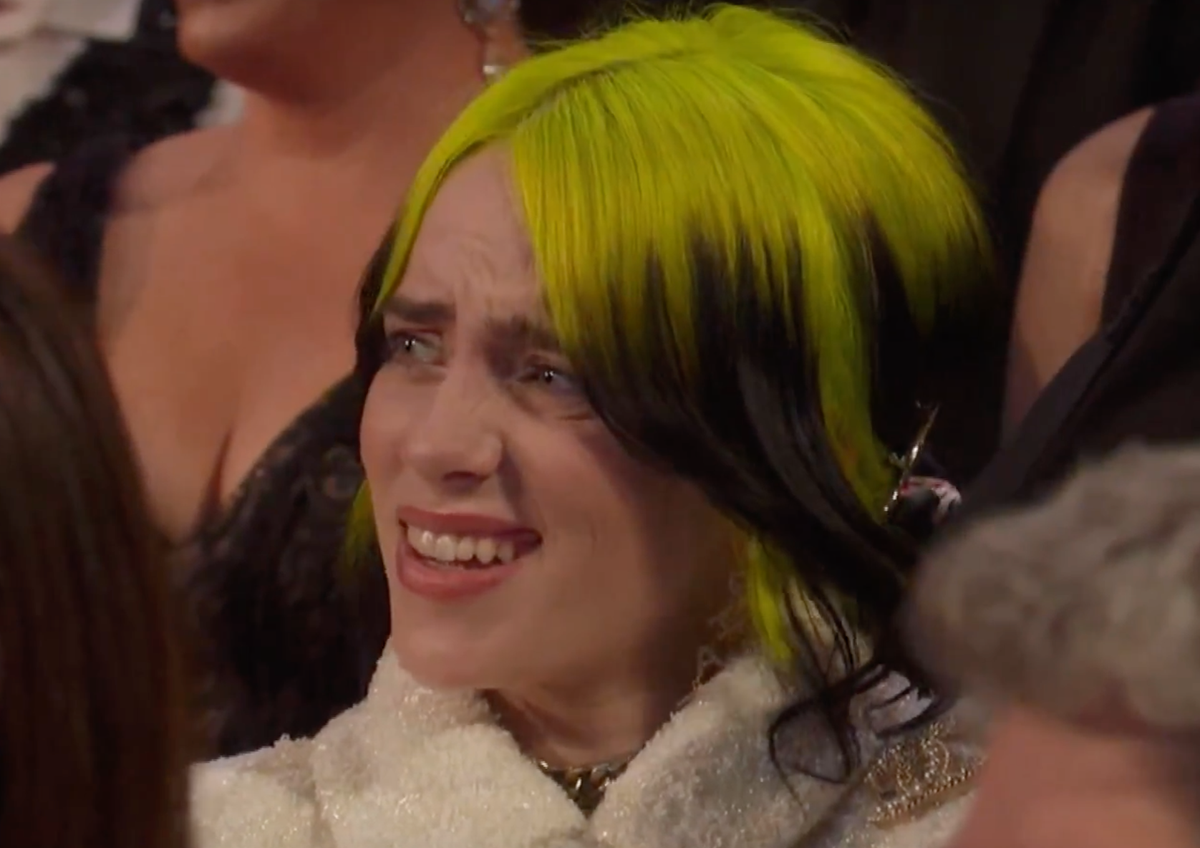 Oscars 2020: Billie Eilish looks baffled at Kristen Wiig and Maya Rudolph's skit