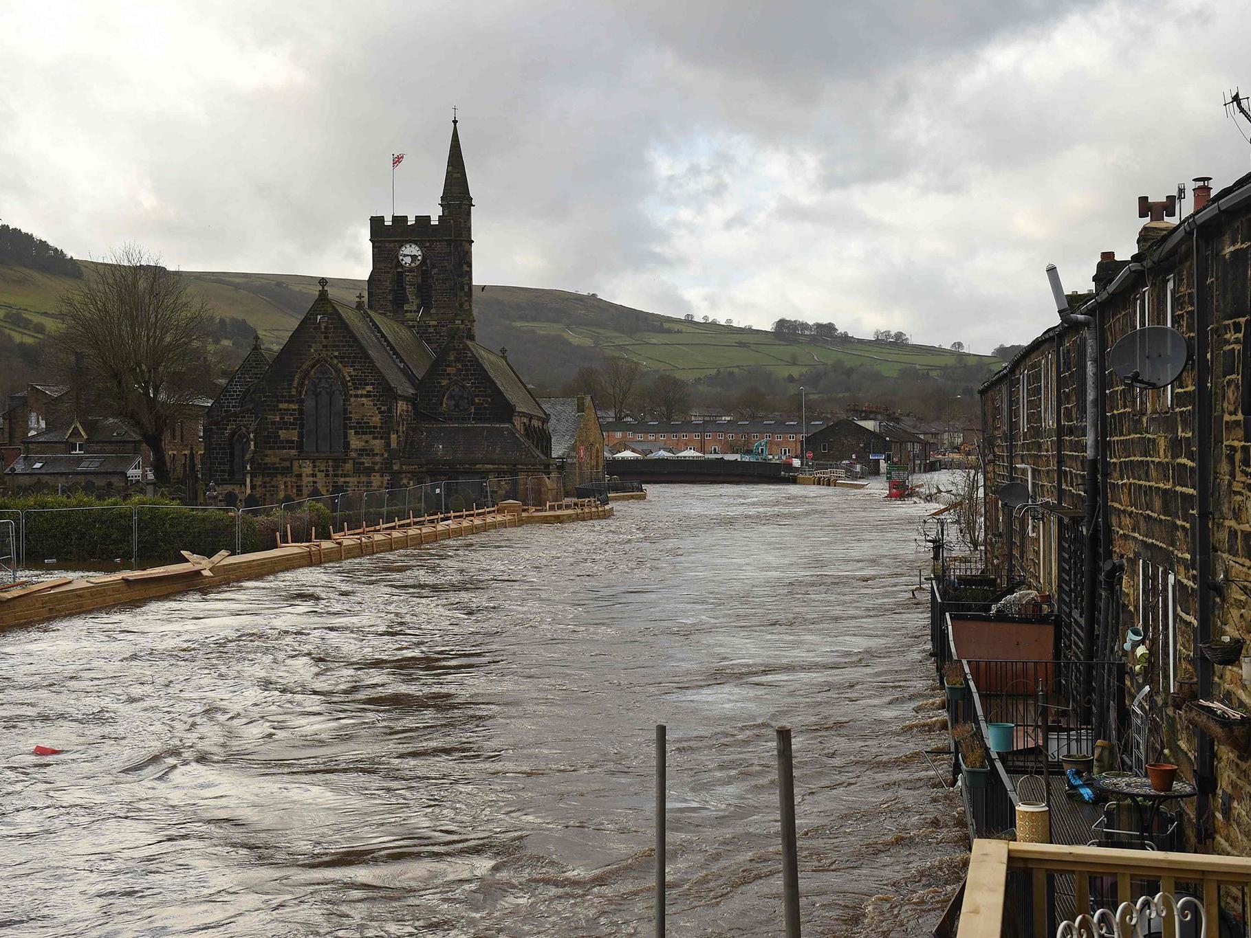 UK weather: Storm Dennis set to bring weekend power cuts and travel chaos, forecasters warn