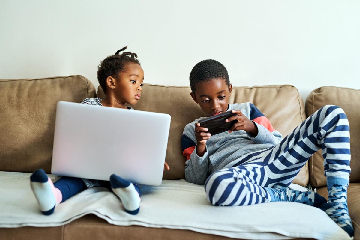 More than a third of children find it easier to be themselves online, study suggests