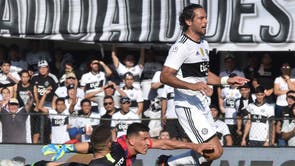 den tidligere bayern Munich, Blackburn Rovers og Manchester City-spissen kom tilbake til sitt ungdomslag, Olimpia, i 2016 og har hjulpet sin nye (gamle?) side vinne Paraguayanske tittelen.