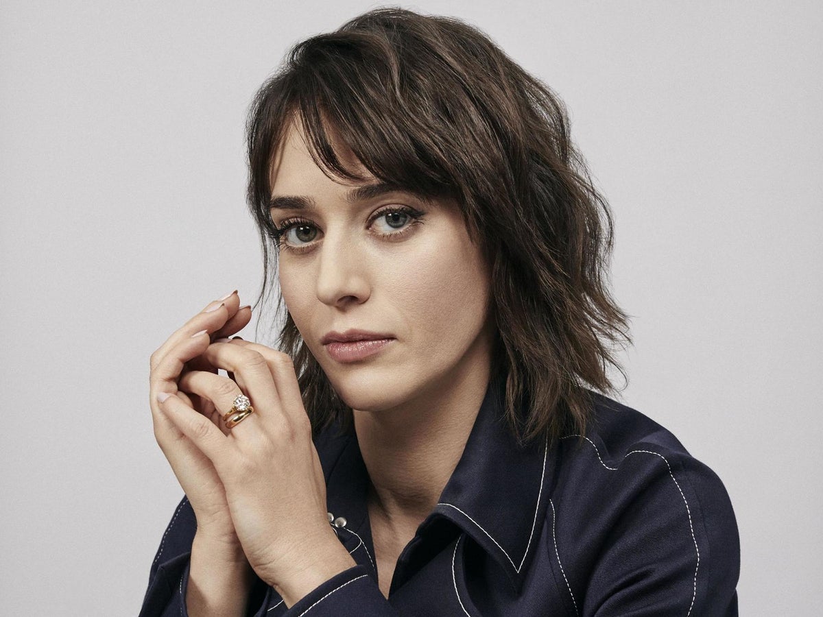 Caplan picture of lizzy Lizzy Caplan