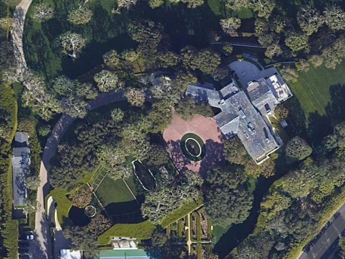 Where Does Jeff Bezos Live And How Big Is His House? – GJVF