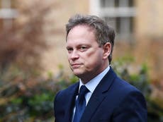 Inside Politics: Shapps flies home to get started on his quarantine
