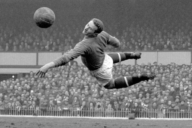 Former Manchester United goalkeeper Harry Gregg passed away at the age of 87, the Harry Gregg Foundation announced