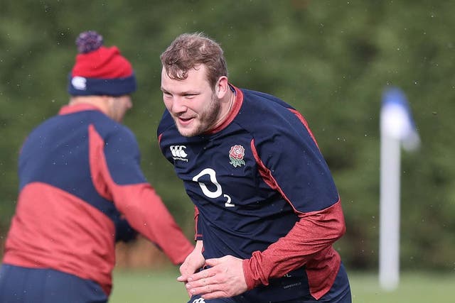 Joe Launchbury sprints during an England rugby training session