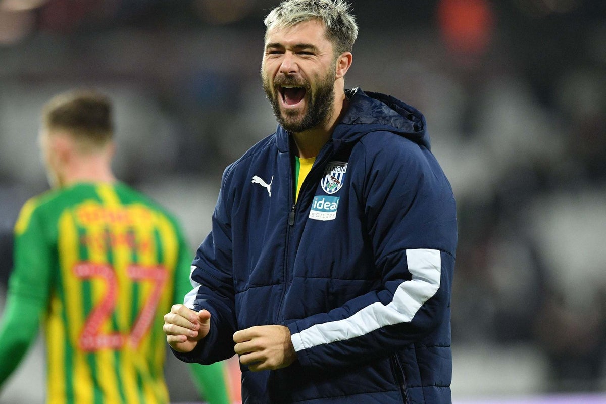 Charlie Austin asked to explain offensive tweets aimed at Southampton ...