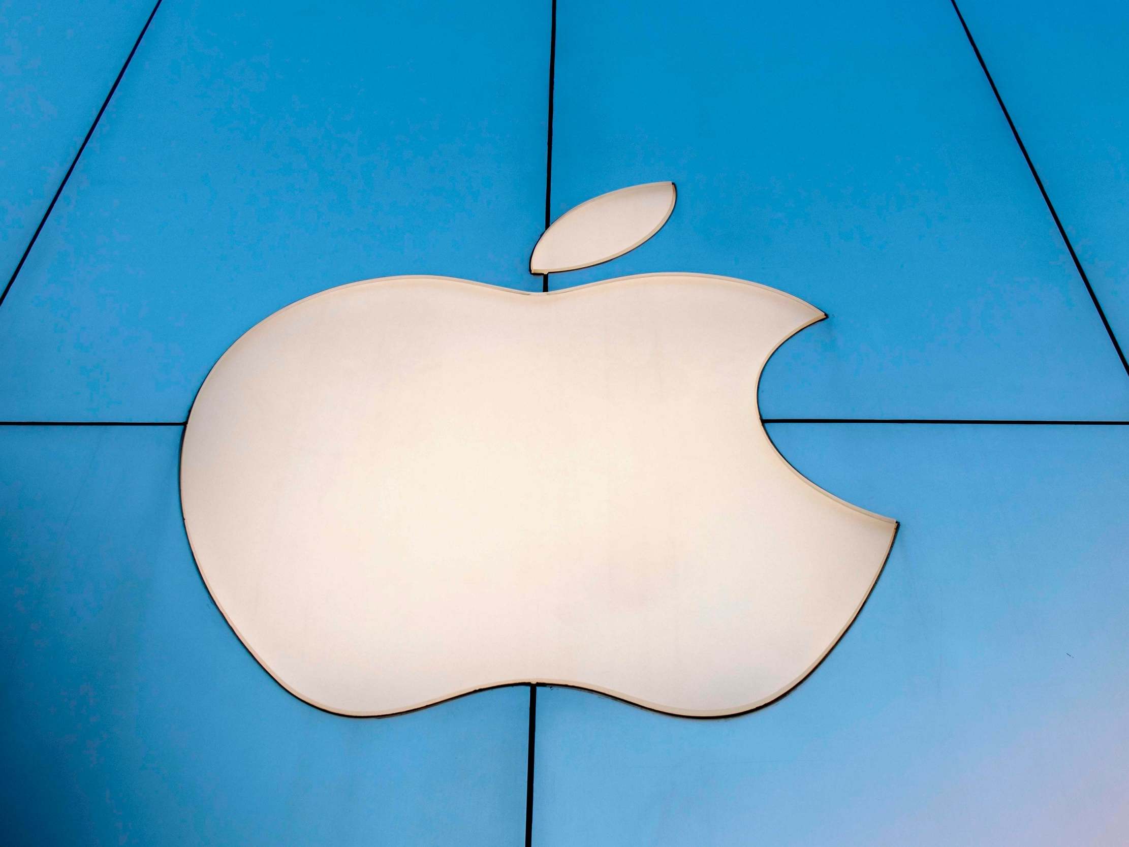 Coronavirus: iPhone and Samsung factories shut down after workers infected with deadly virus