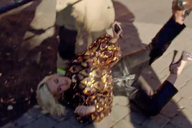 Katy Perry collapses on American Idol