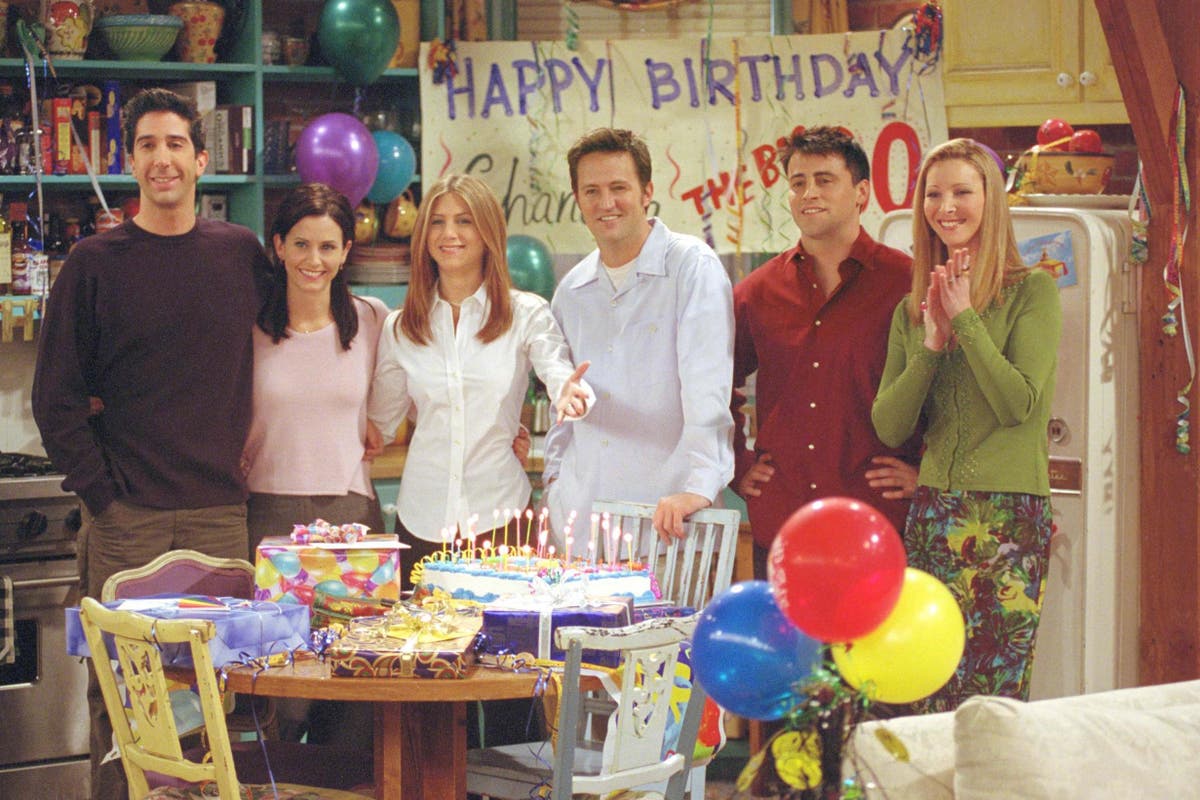 Friends Reunion TV Special — All 6 Members of the ​Friends Cast​ Are Coming  Back to TV