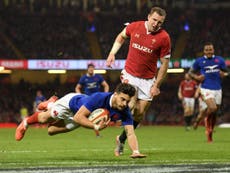 Two-try France lead Wales after frantic first half in Cardiff
