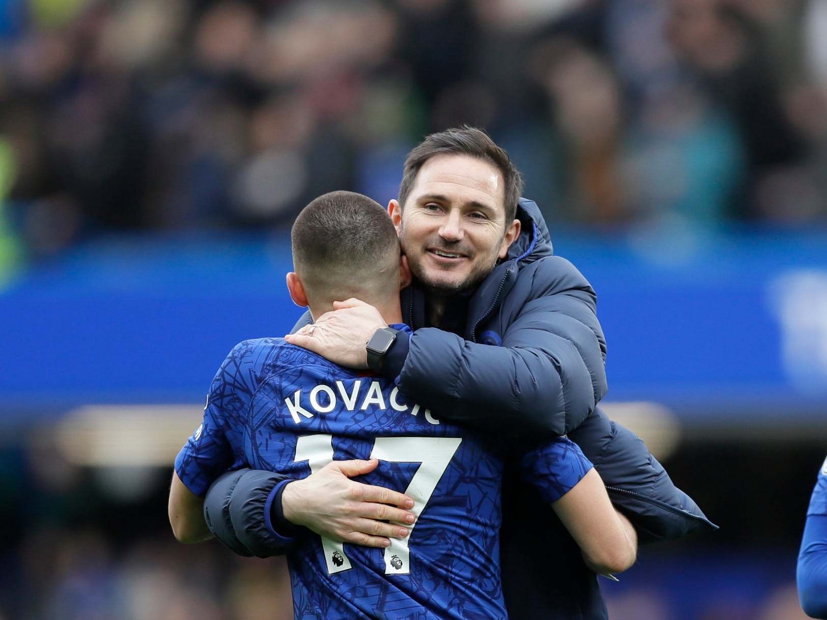 Kovacic hugs Lampard after Chelsea beat Tottenham