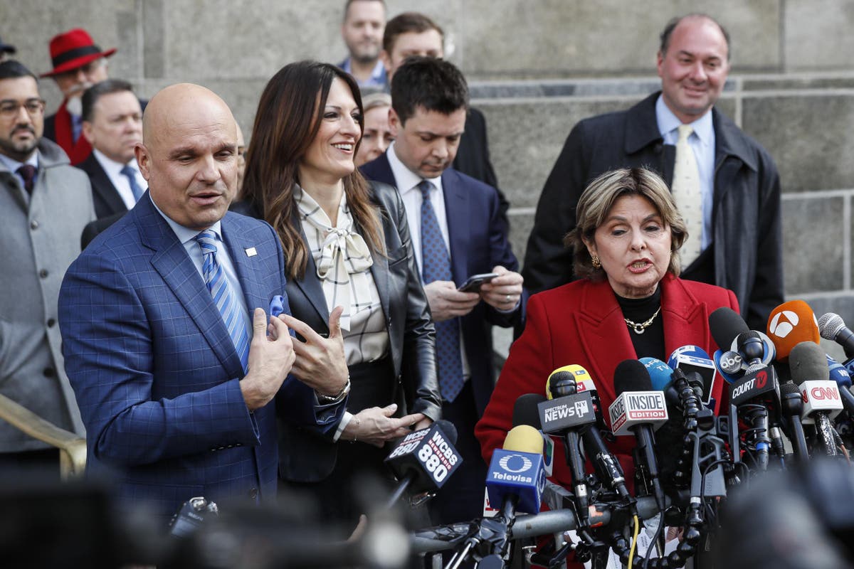 Harvey Weinstein lawyer clashes with Gloria Allred outside court for trying to 'silence her'