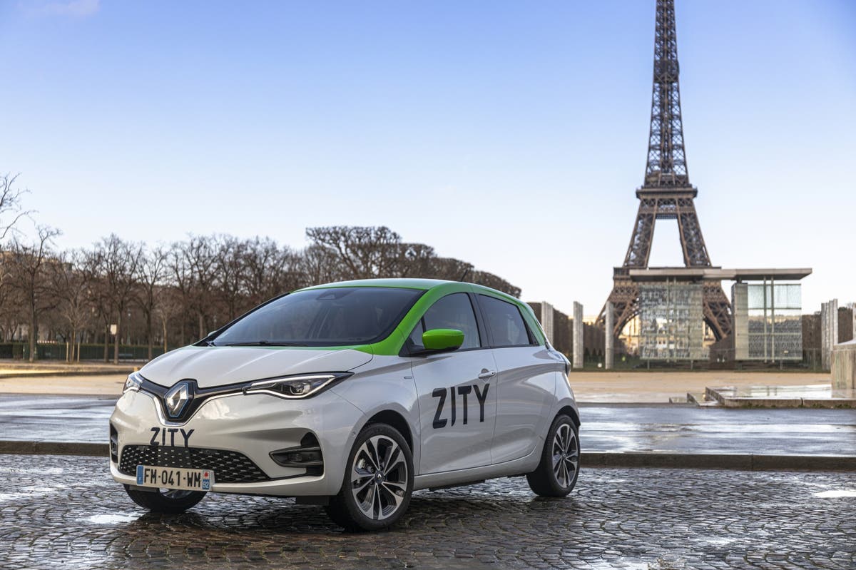 Paris car sharing goes electrique with added chic