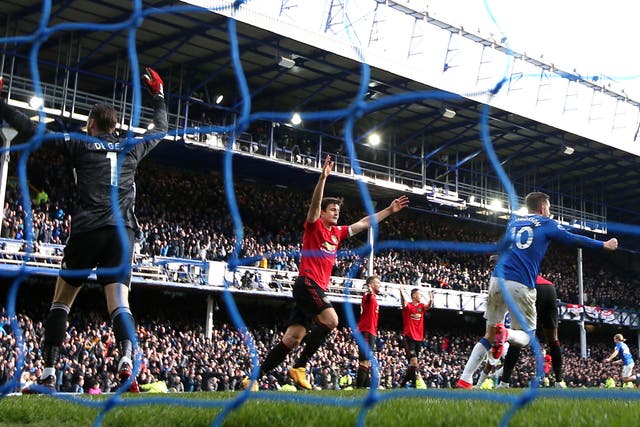 Manchester United protest against Dominic Calvert-Lewin's late goal