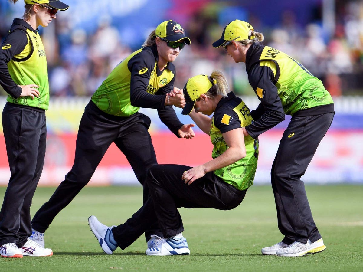 Women S T20 World Cup Ellyse Perry Ruled Out Of Remainder Of Australia S Campaign With Injury The Independent The Independent