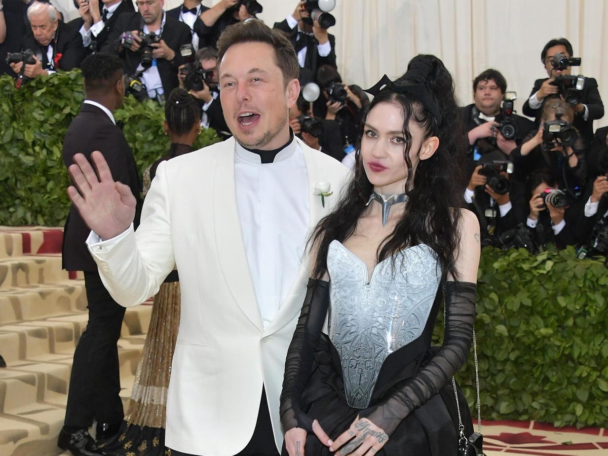 Grimes Says Boyfriend Elon Musk Has Overwritten So Much Of My Life S Work The Independent The Independent