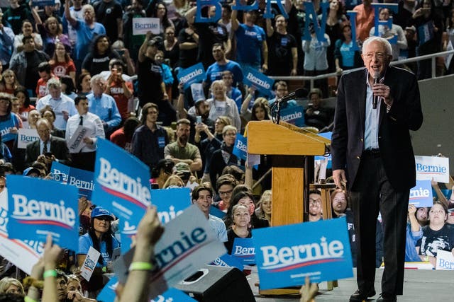 Bernie Sanders, a so-called leftie, campaigns in Phoenix