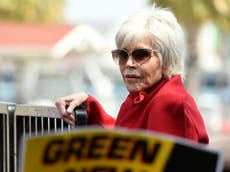 Jane Fonda endorses 'climate candidate' Bernie Sanders