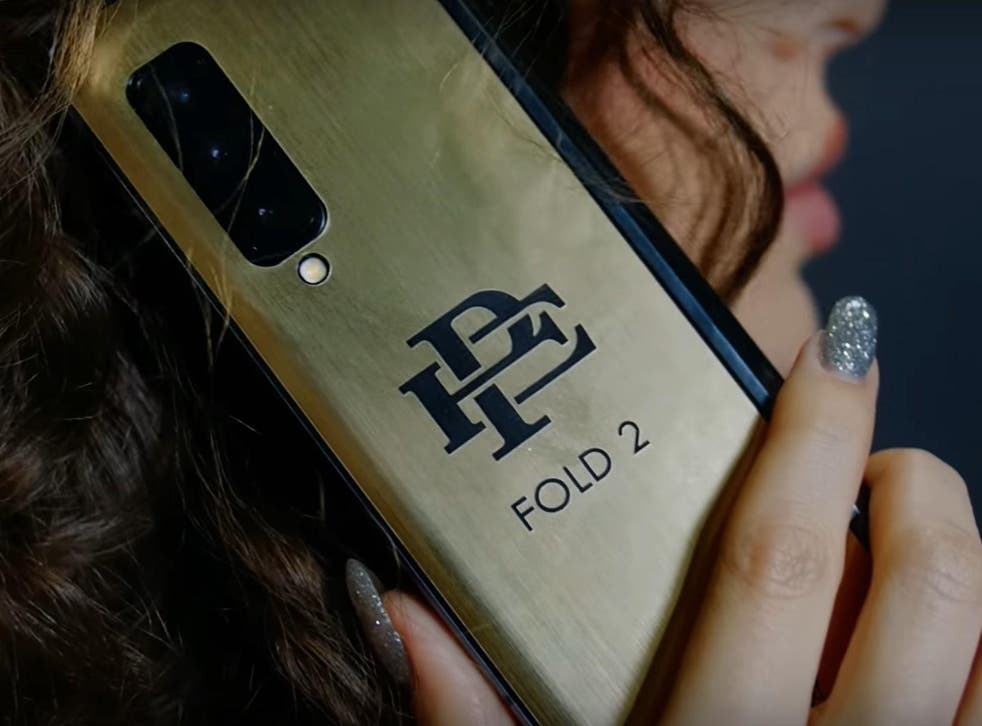 The Escobar Fold 2 features the same design and specs as the Samsung Galaxy Fold smartphone