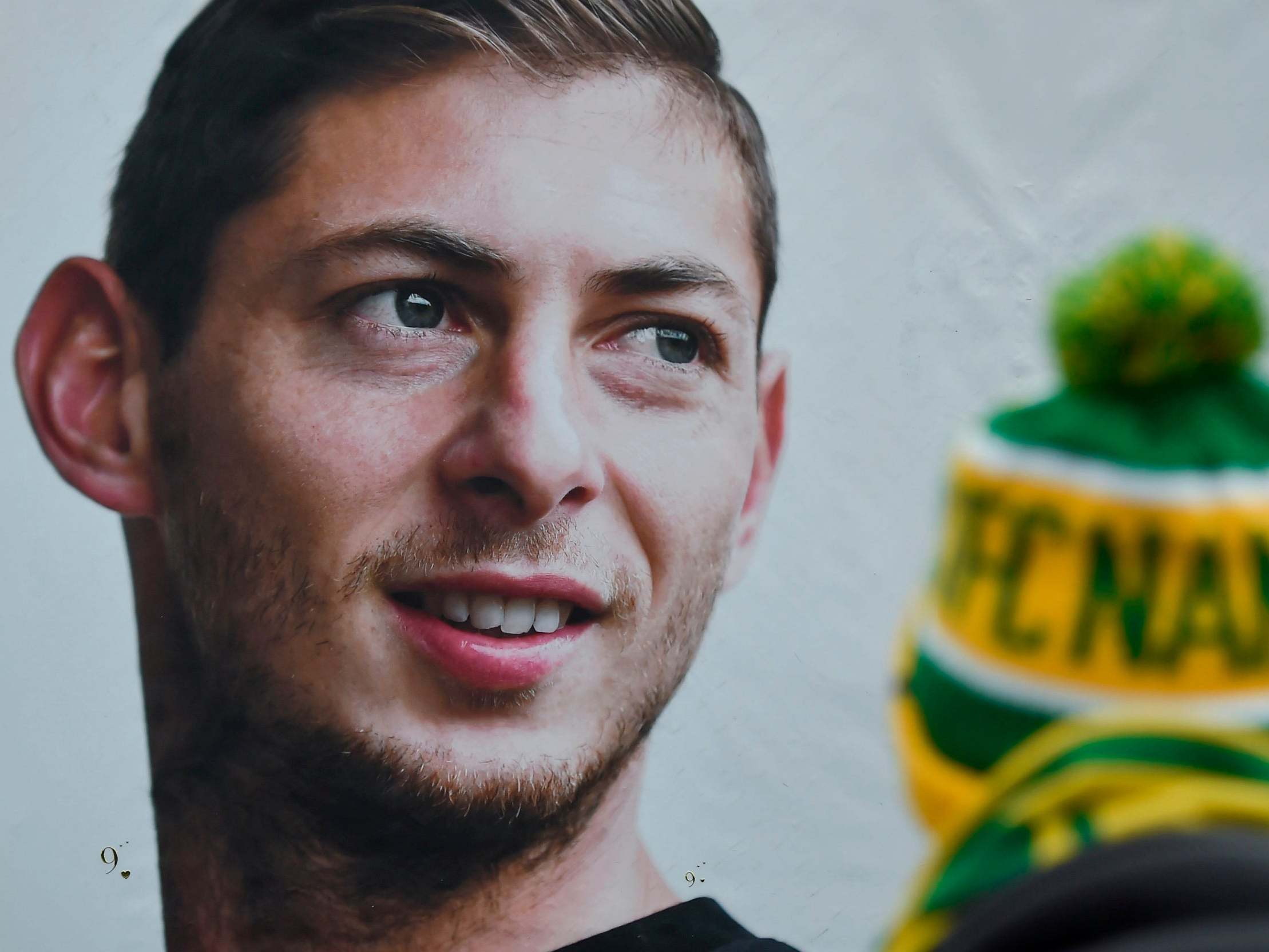 Emiliano Sala crash: Pilot David Ibbotson was not cleared to fly plane, report finds