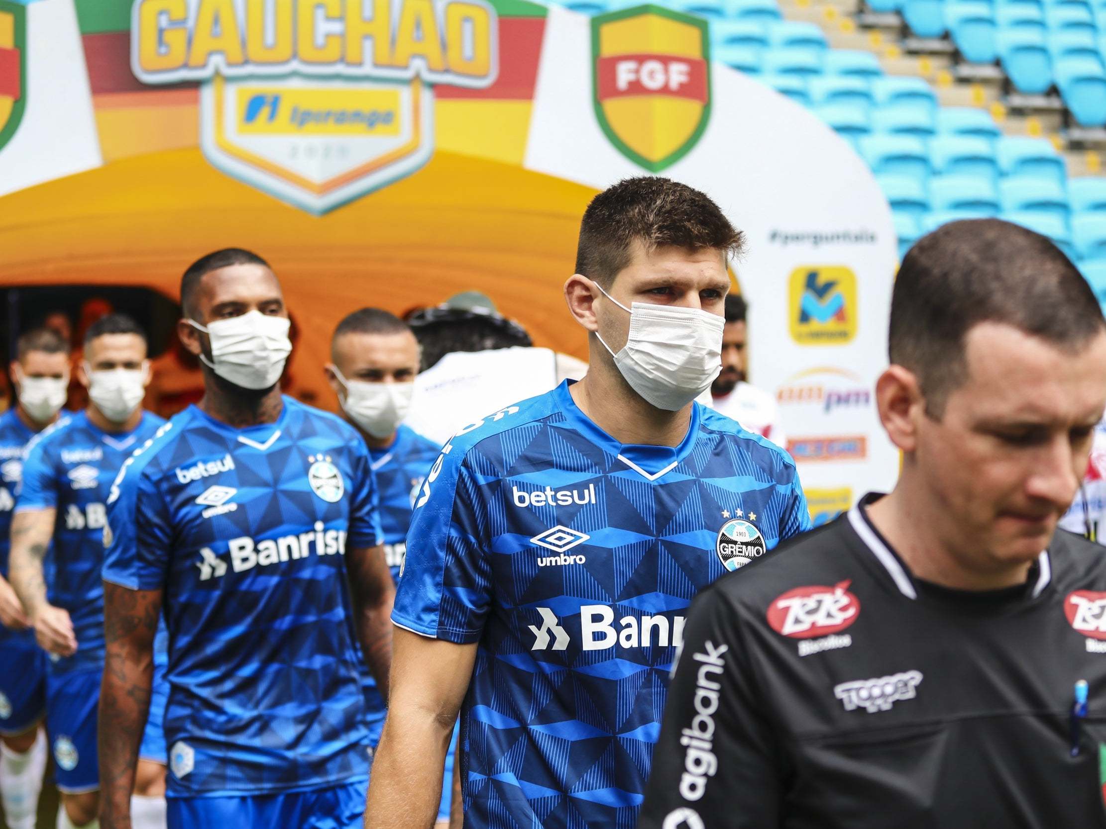 Coronavirus sport news LIVE: 2020 Tokyo Olympics under pressure to be postponed, Uefa to meet over Euro 2020 as racing prepares to shut down