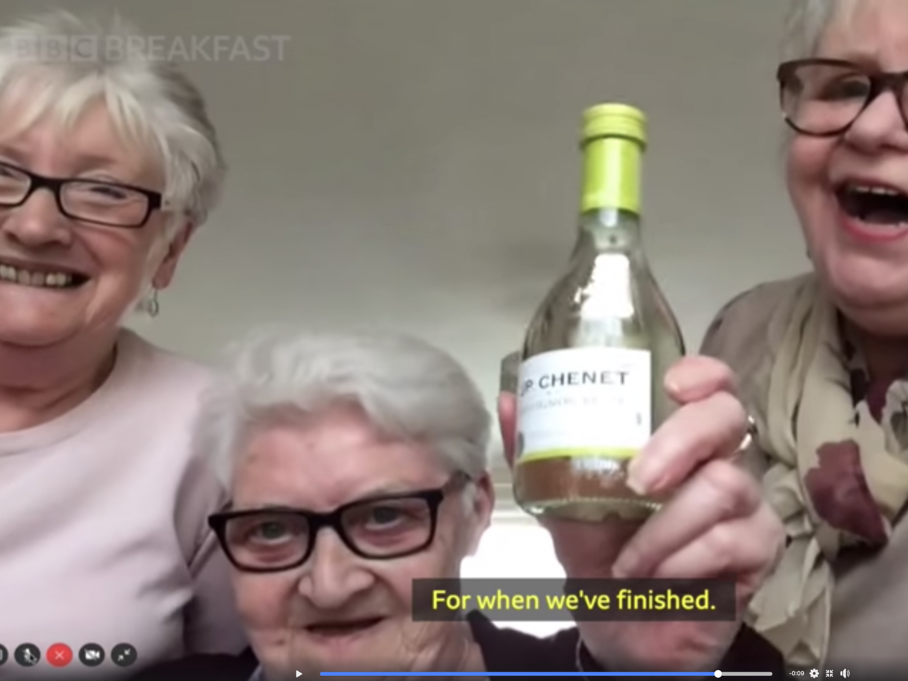 Coronavirus: Three elderly lifelong friends discuss decision to self-isolate together