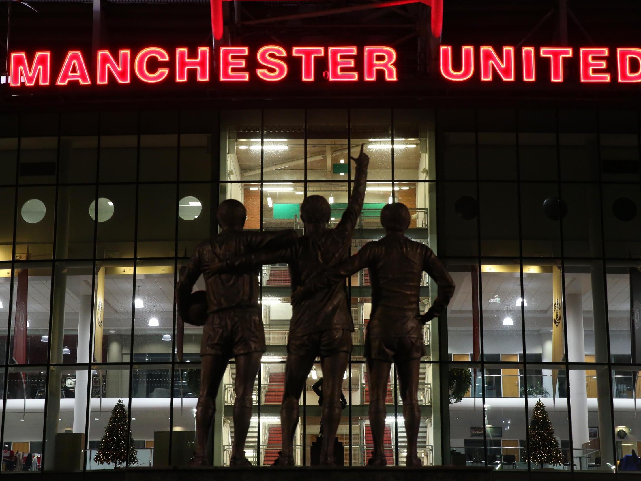 Manchester United to pay casual workers for cancelled Premier League games due to coronavirus