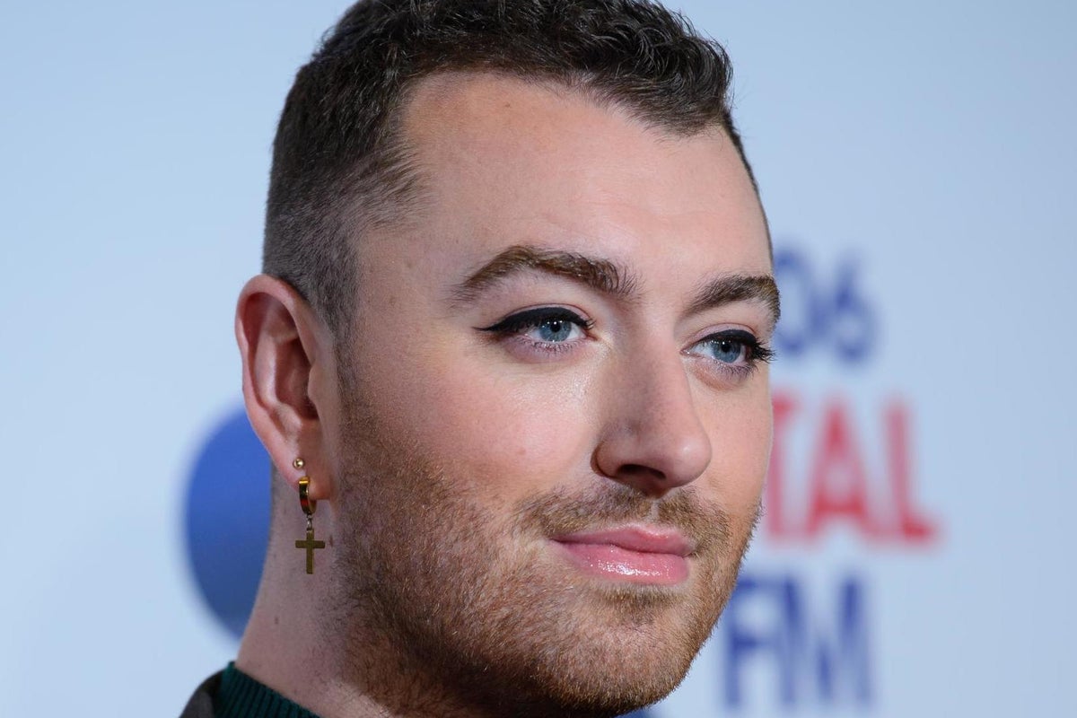 Coronavirus: Sam Smith fans offer support and solidarity after self-isolation ‘meltdown’ pictures