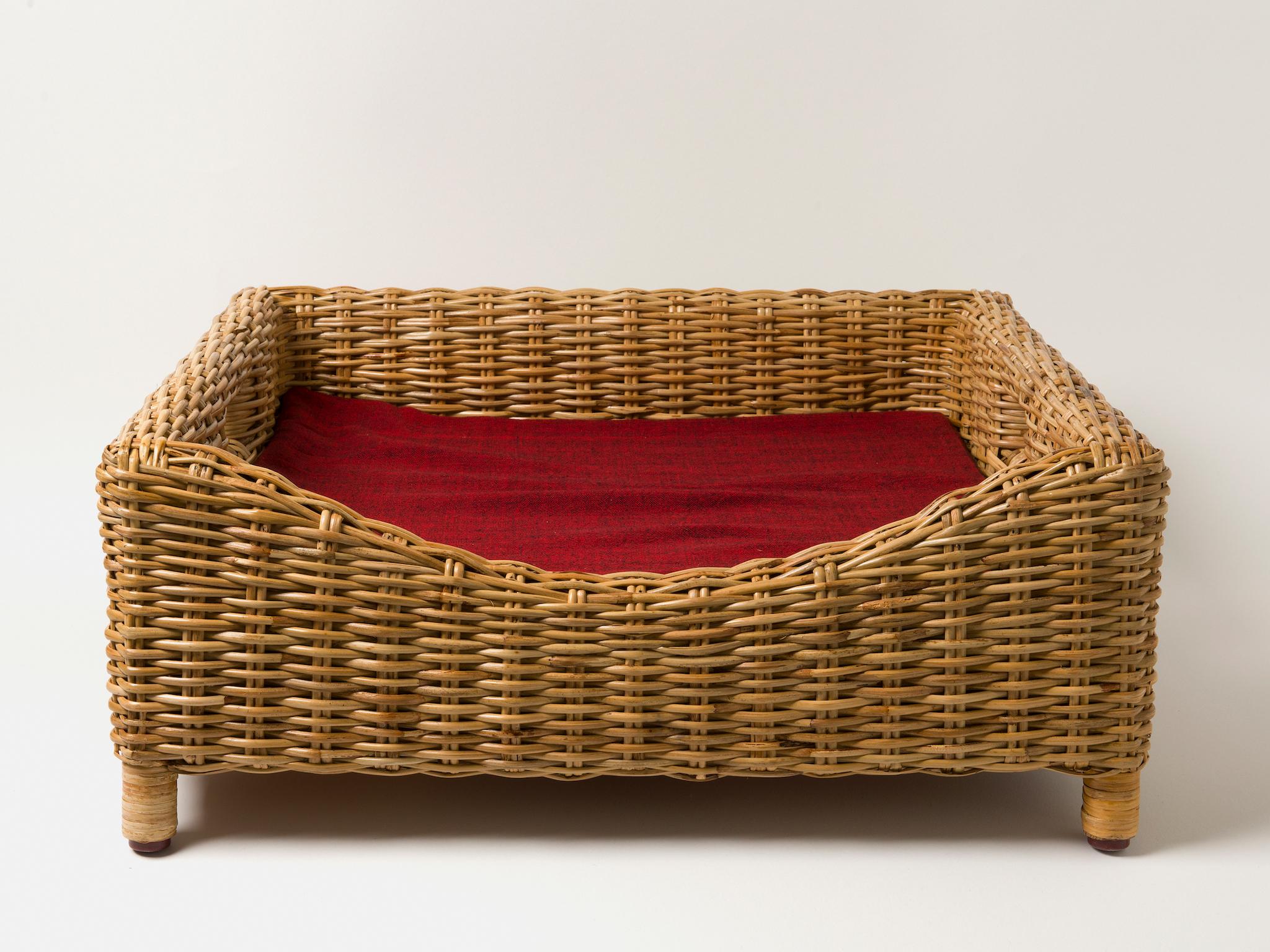 round wicker dog bed