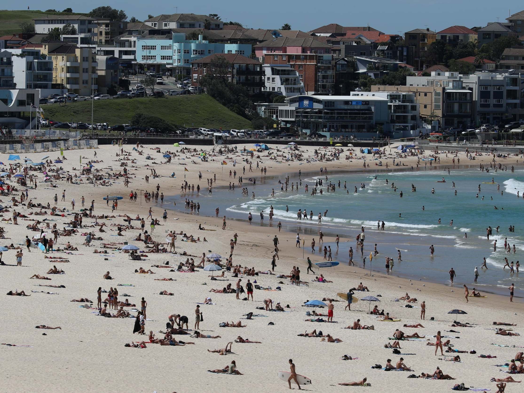 Coronavirus: Australia&apos;s Bondi beach closed after crowds defy ban on gatherings of over 500 people