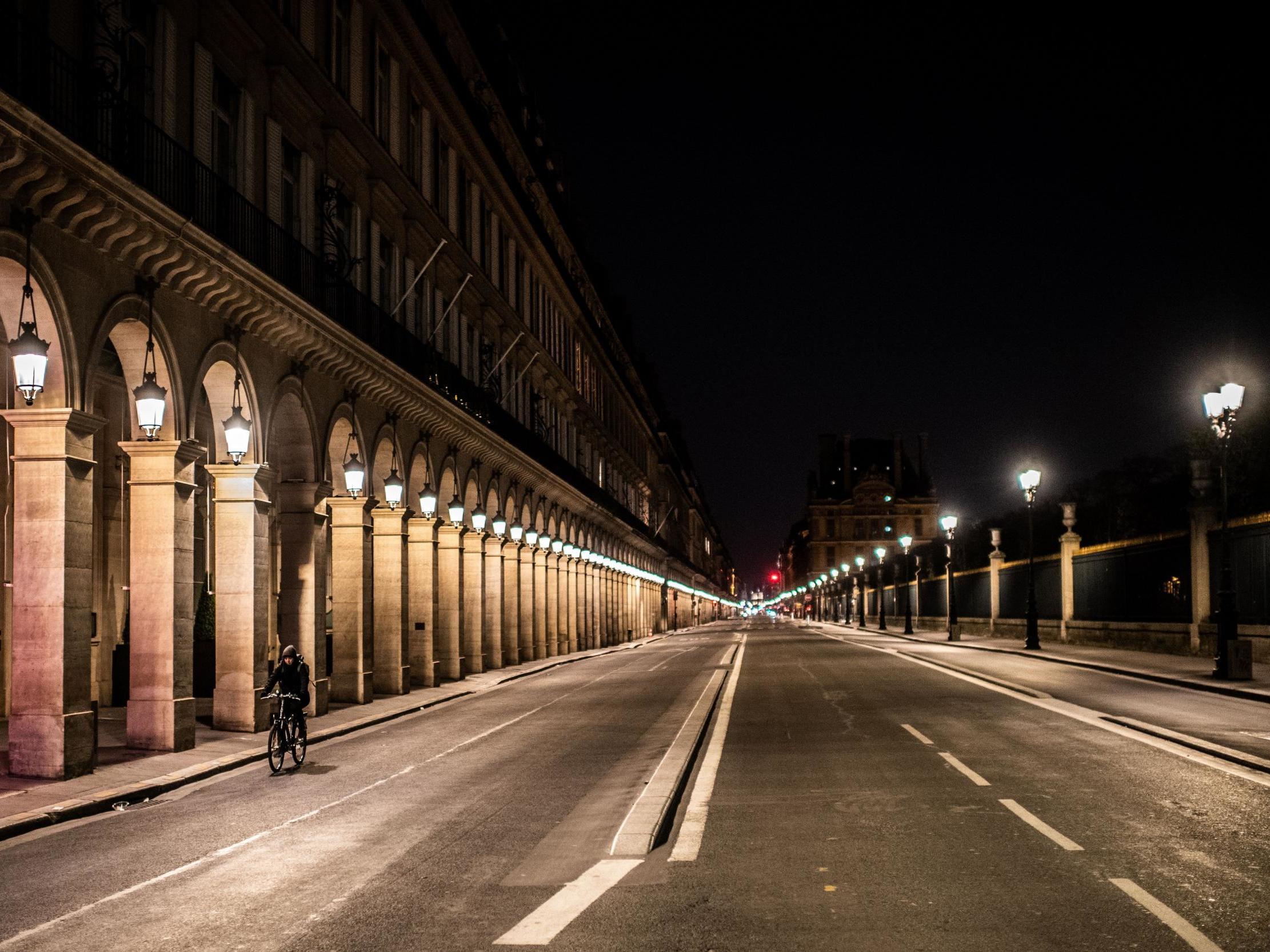A picture shows Rue de Rivoli in Paris, on March 26, 2020 on the evening of the tenth day of a strict lockdown in France