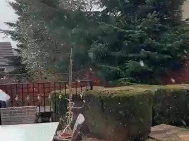 Photo of snow falling in West Yorkshire on 29 March 2020.