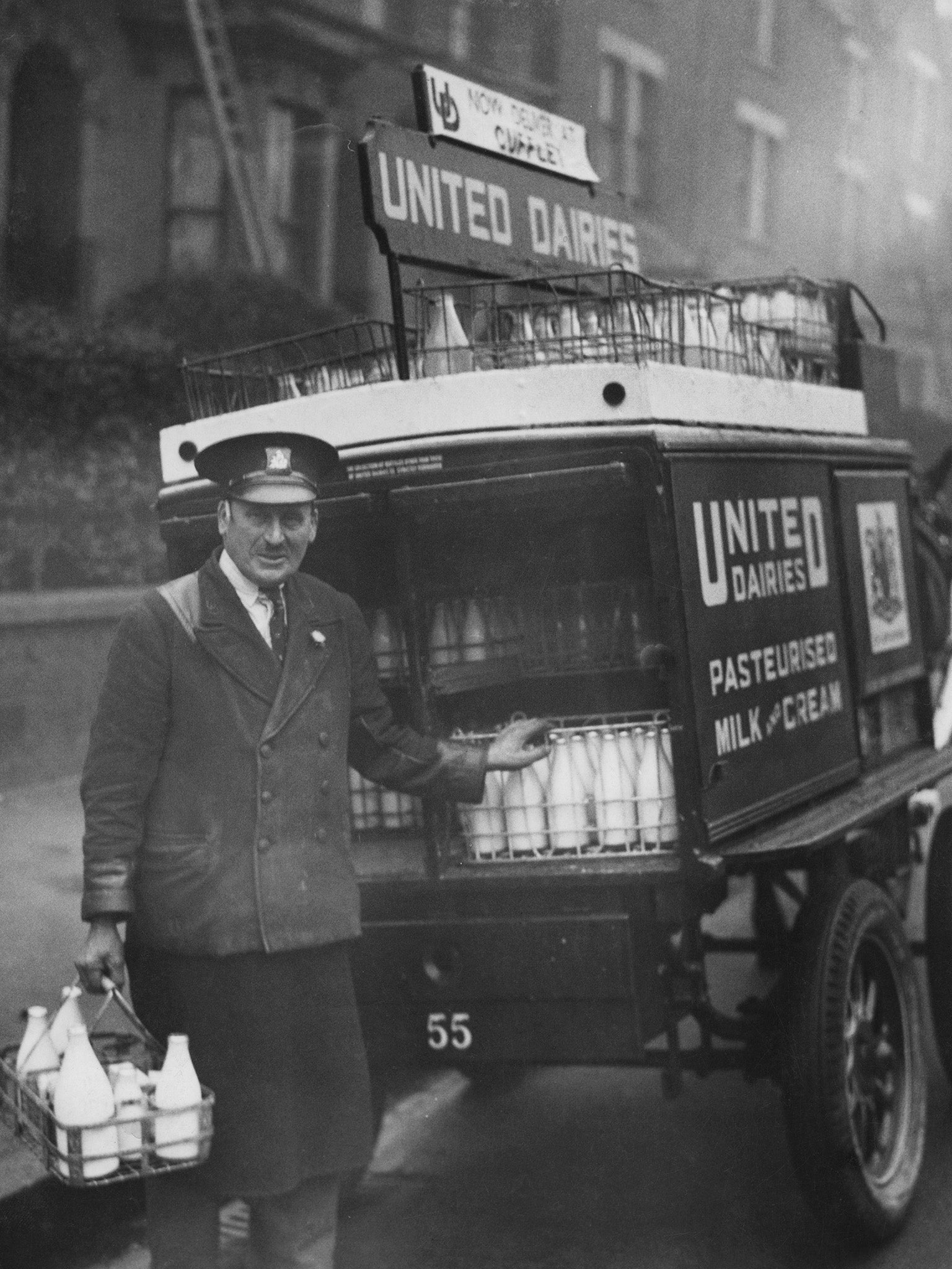 A milkman and his horsedrawn float, 1935