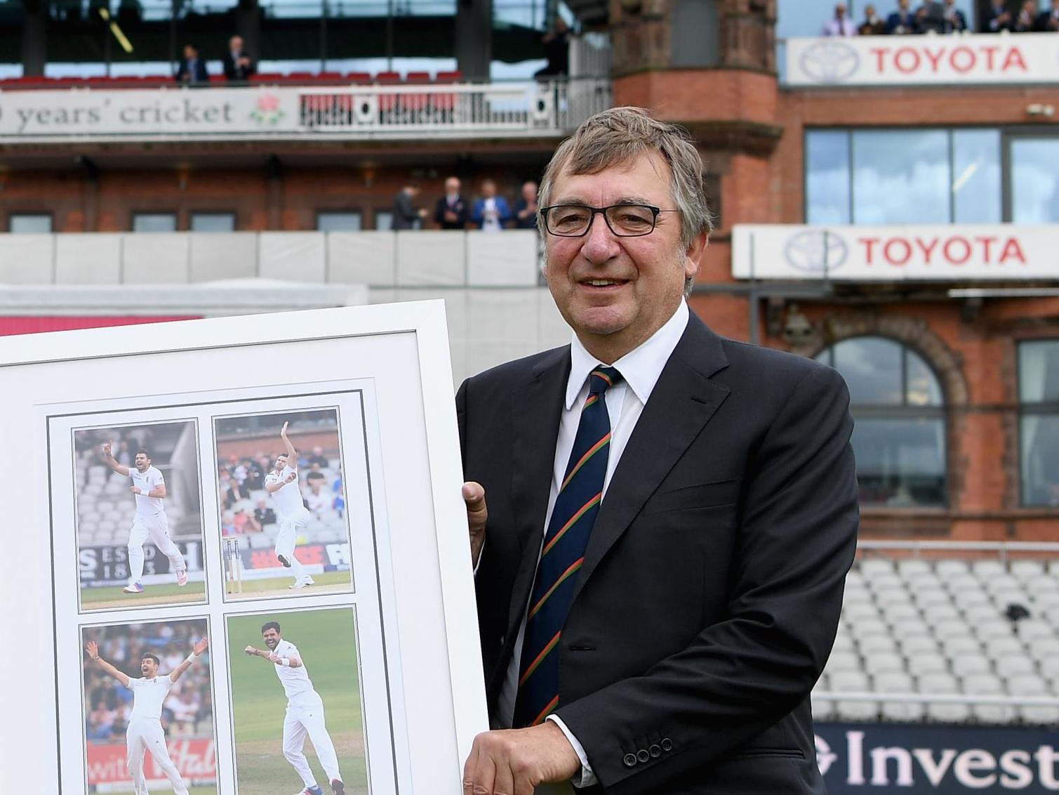 David Hodgkiss death: Lancashire Cricket Club chairman dies after contracting coronavirus