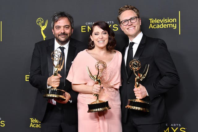 Adam Schlesinger (left), Rachel Bloom and Jack Dolgen at the Emmy Awards on 14 September 2019.