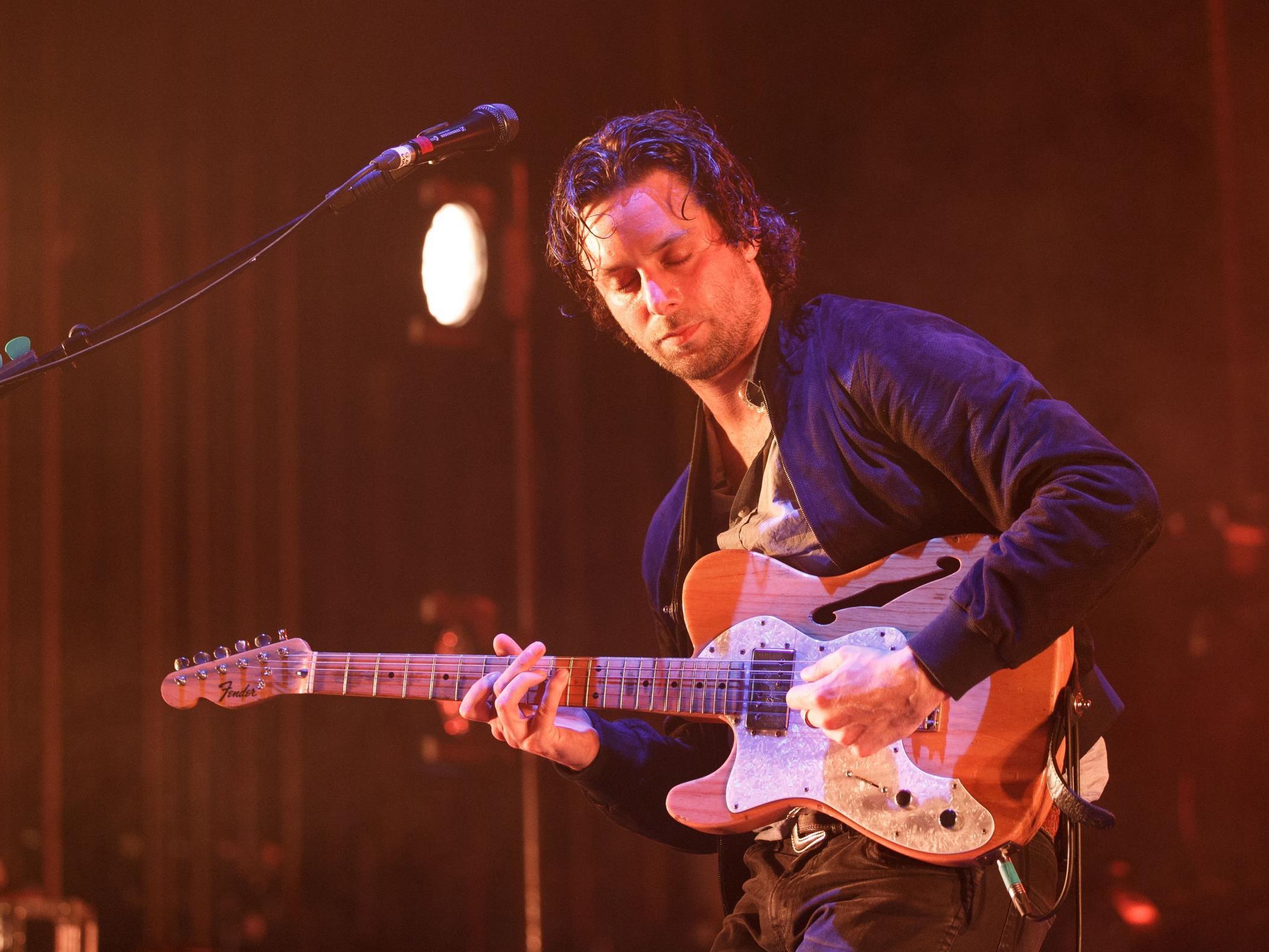 Felix White performing with The Maccabees in 2017 (Getty)