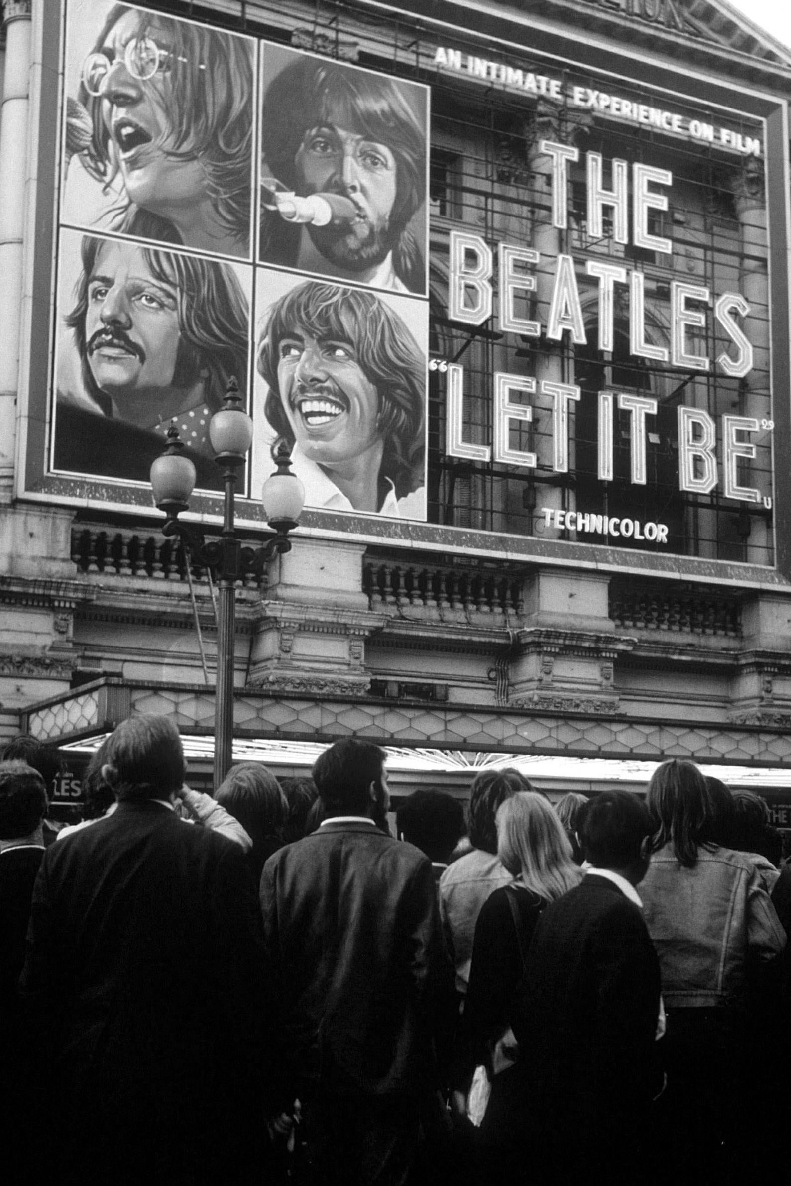 Fans gather outside the West End premiere of ‘Let It Be’ in 1970