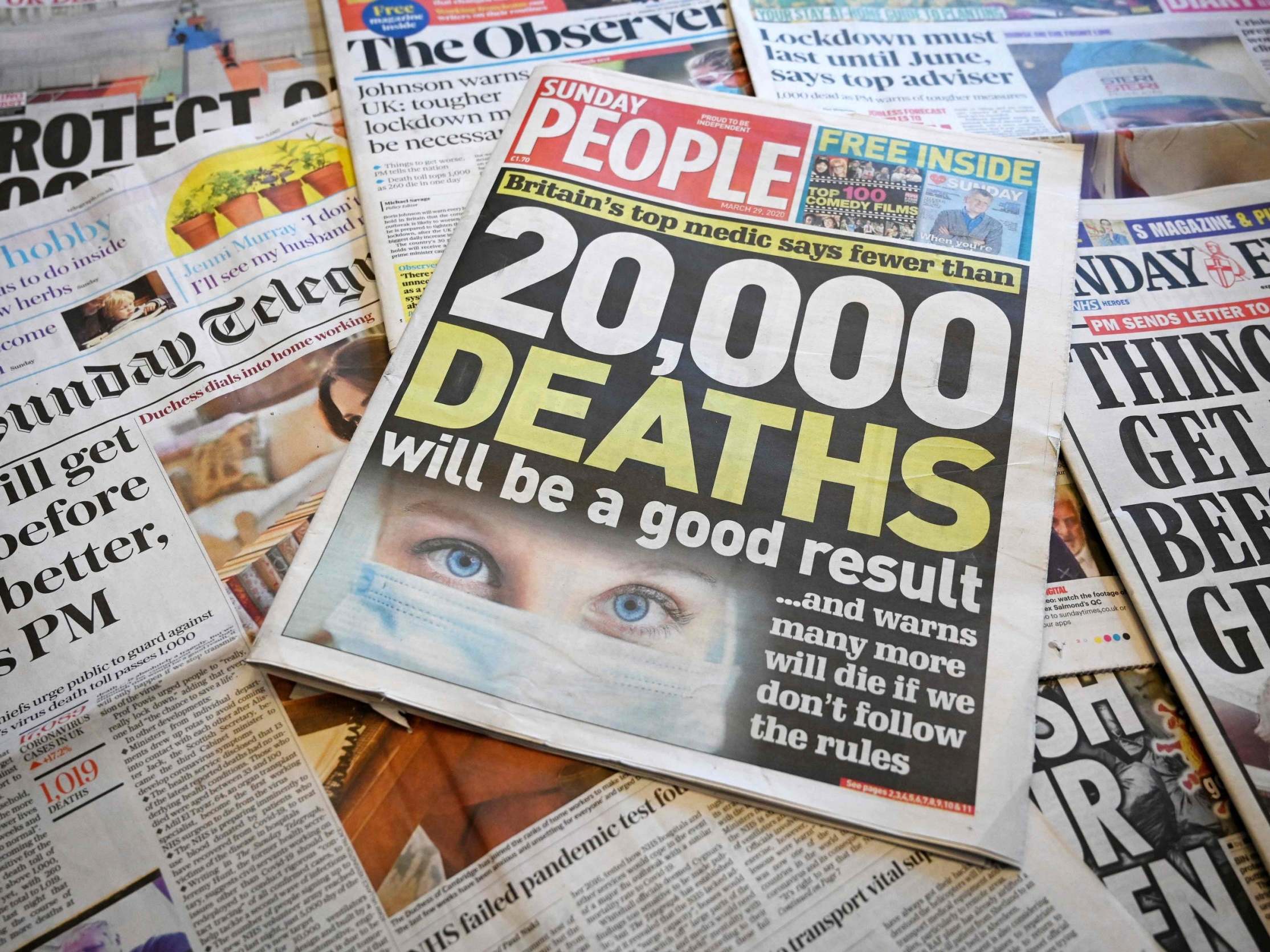 Newspapers are particulary vulnerable to economic shock of the crisis