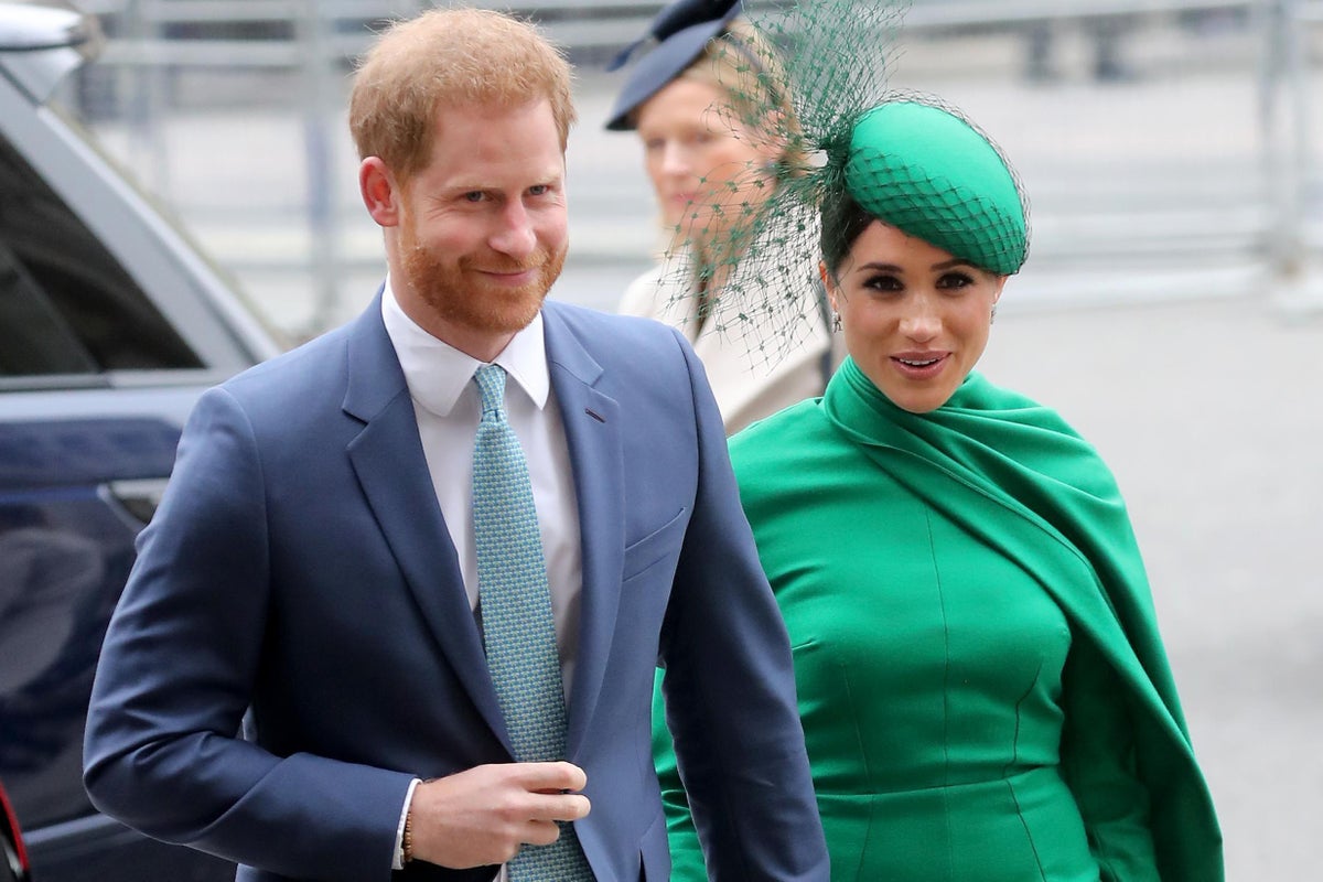 Meghan Markle And Prince Harry S New Charity Website Redirected To Kanye West S Gold Digger The Independent The Independent - gold digger by kanye west roblox id full song
